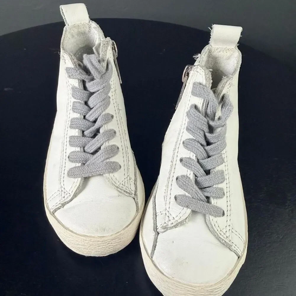 5c Piper Finn Sneakers